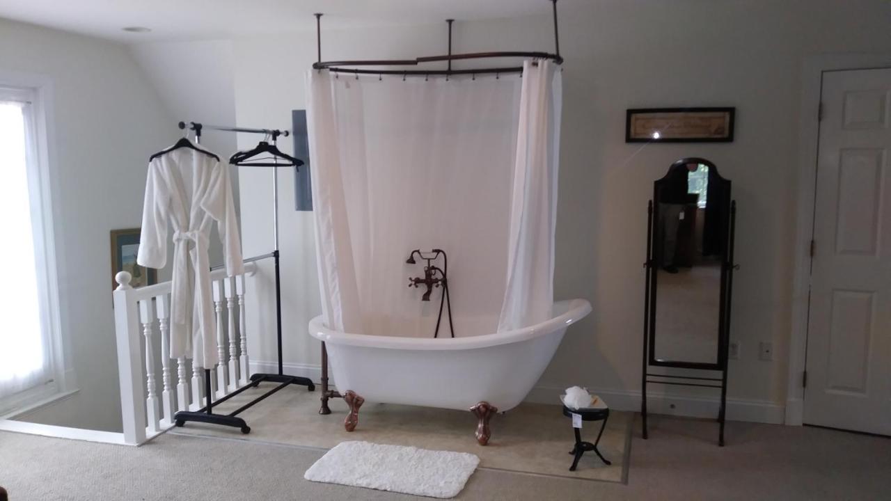 East New Market Marvels On The Creek B&B 외부 사진